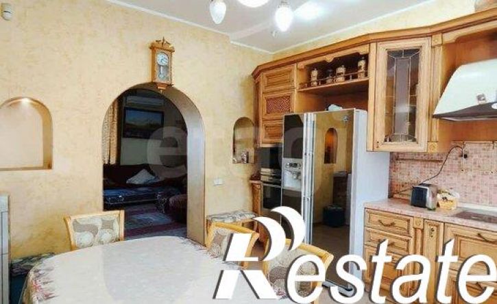 6-комн квартира улица Свободы, 108А,  д. 108А