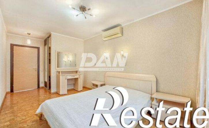3-комн квартира улица Чичерина, 38,  д. 38