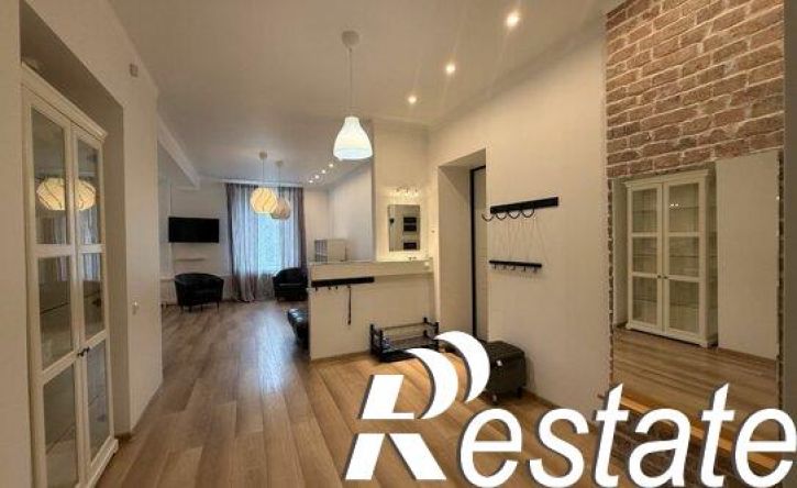 3-комн квартира улица Блюхера, 51,  д. 51