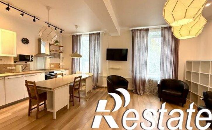 3-комн квартира улица Блюхера, 51,  д. 51