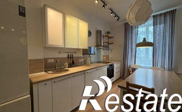 3-комн квартира улица Блюхера, 51,  д. 51