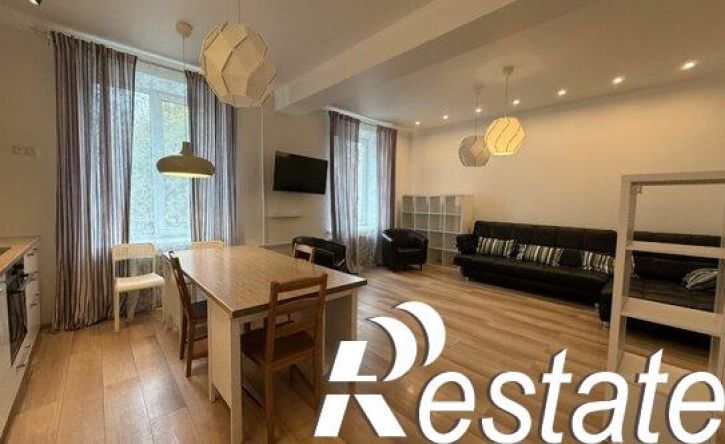 3-комн квартира улица Блюхера, 51,  д. 51