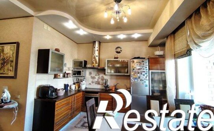 3-комн квартира улица Братьев Кашириных, 12В,  д. 12В