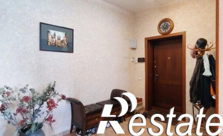3-комн квартира улица Братьев Кашириных, 12В,  д. 12В