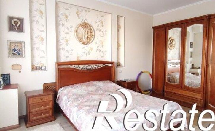 3-комн квартира улица Братьев Кашириных, 12В,  д. 12В
