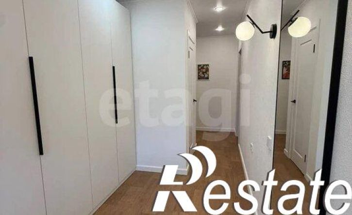 4-комн квартира улица Косарева, 52Б,  д. 52Б