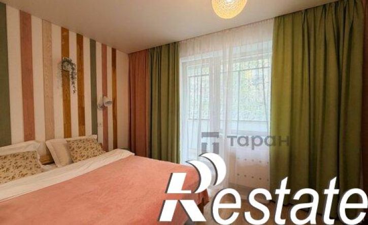 4-комн квартира улица Доватора, 42В,  д. 42В