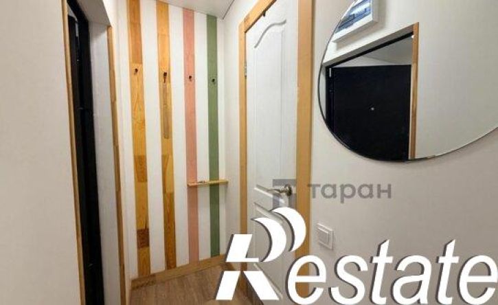 4-комн квартира улица Доватора, 42В,  д. 42В