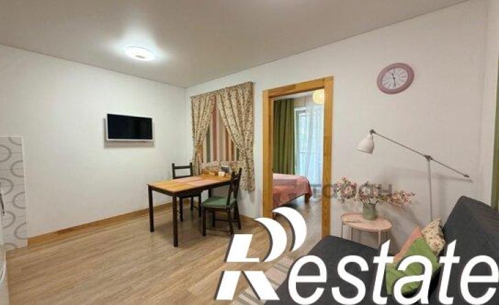 4-комн квартира улица Доватора, 42В,  д. 42В