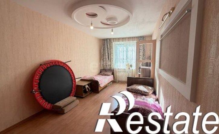 3-комн квартира улица 40-летия Победы, 35,  д. 35