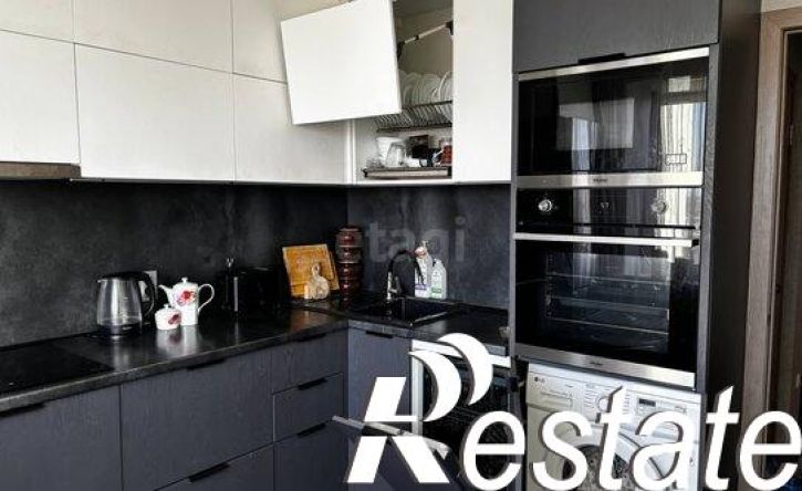 3-комн квартира улица Бейвеля, 112,  д. 112